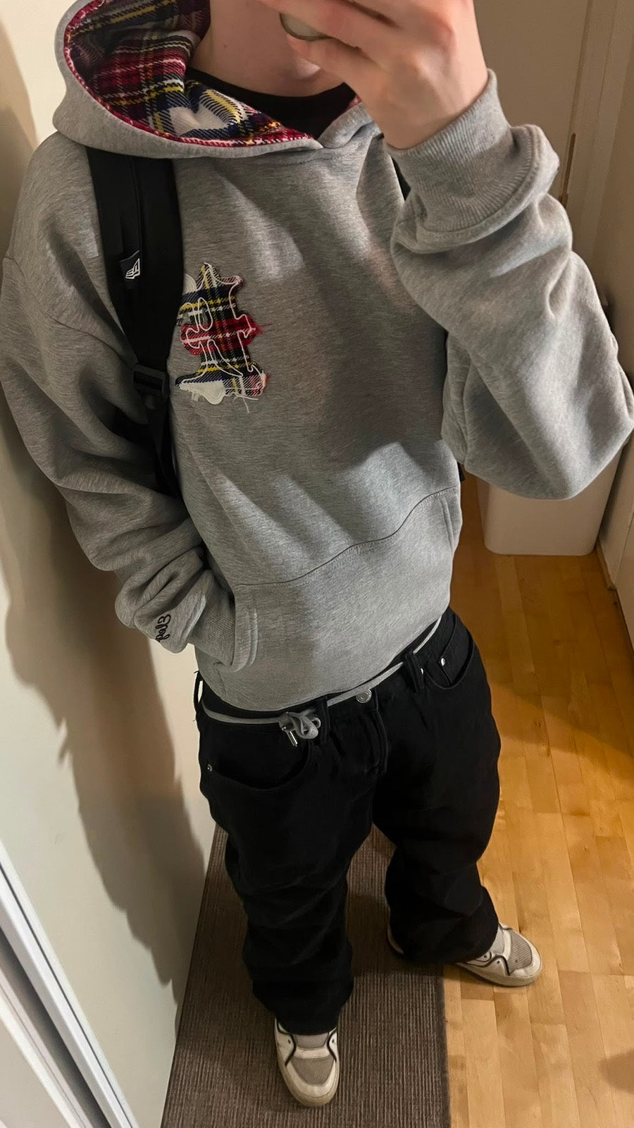 STEWART HOODIE GREY worn by our community